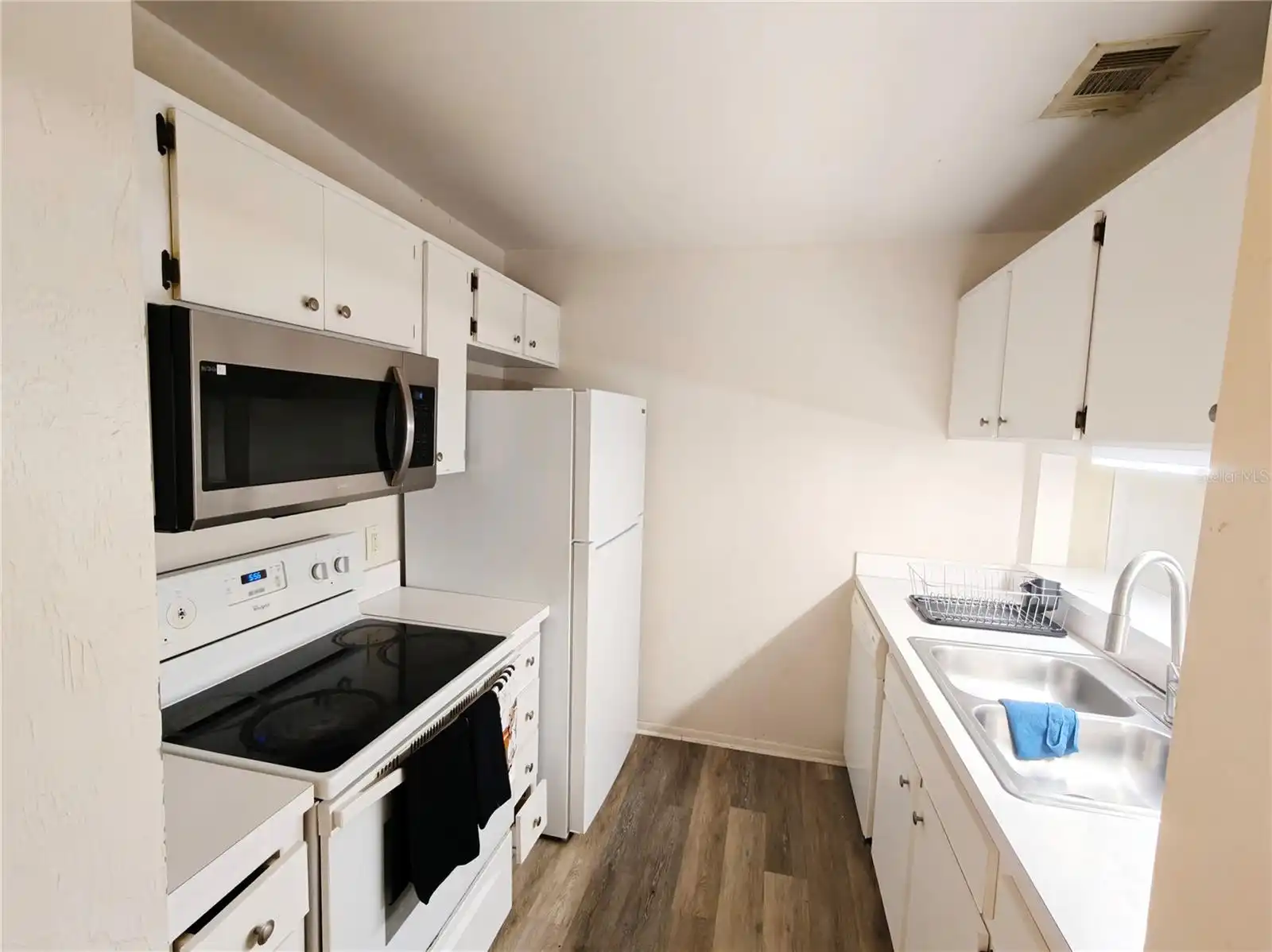 Listing Photo 11