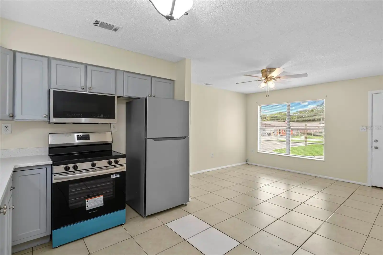 Listing Photo 9