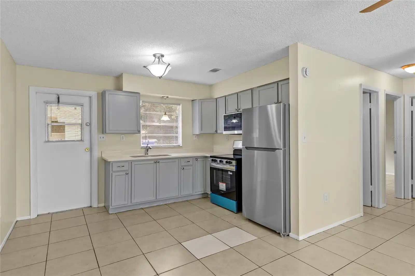 Listing Photo 8