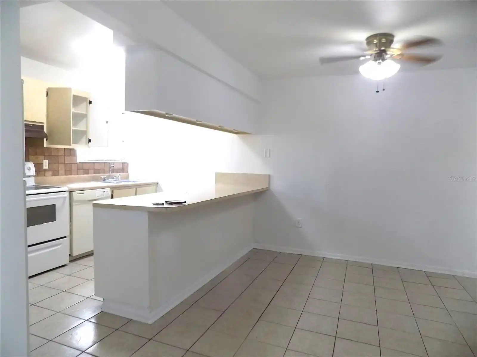 Listing Photo 12
