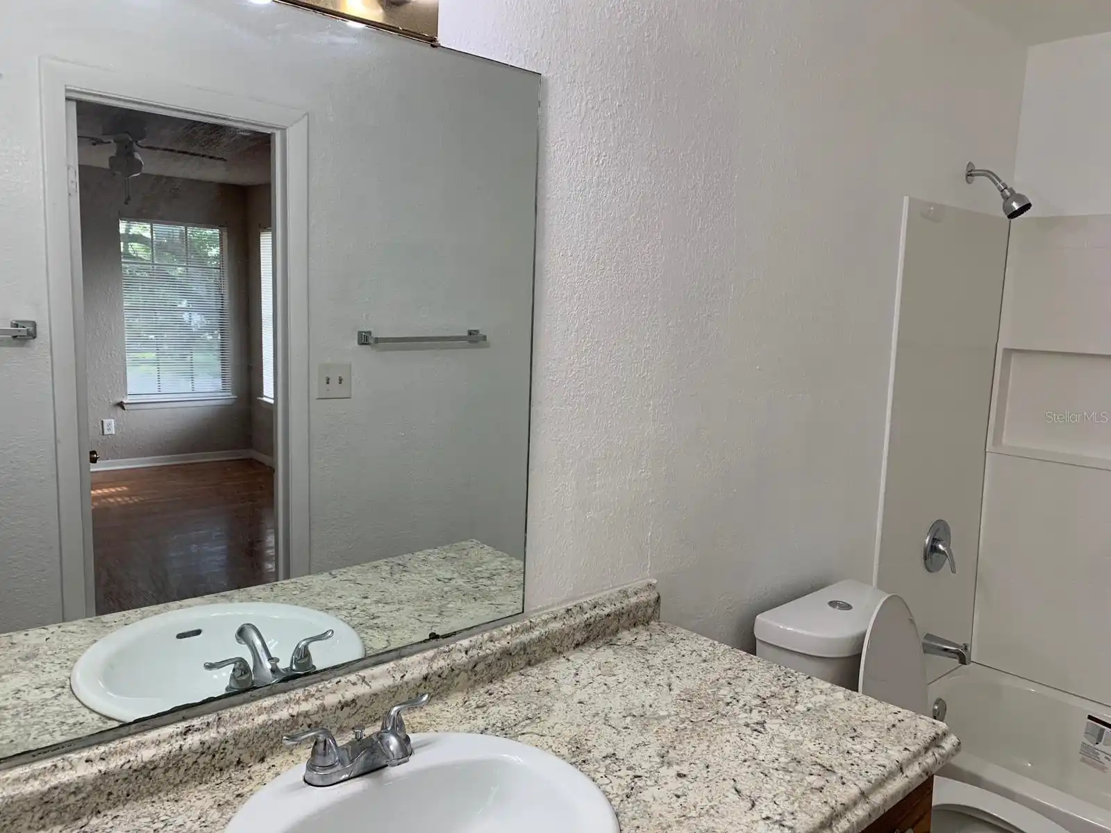 Listing Photo 19