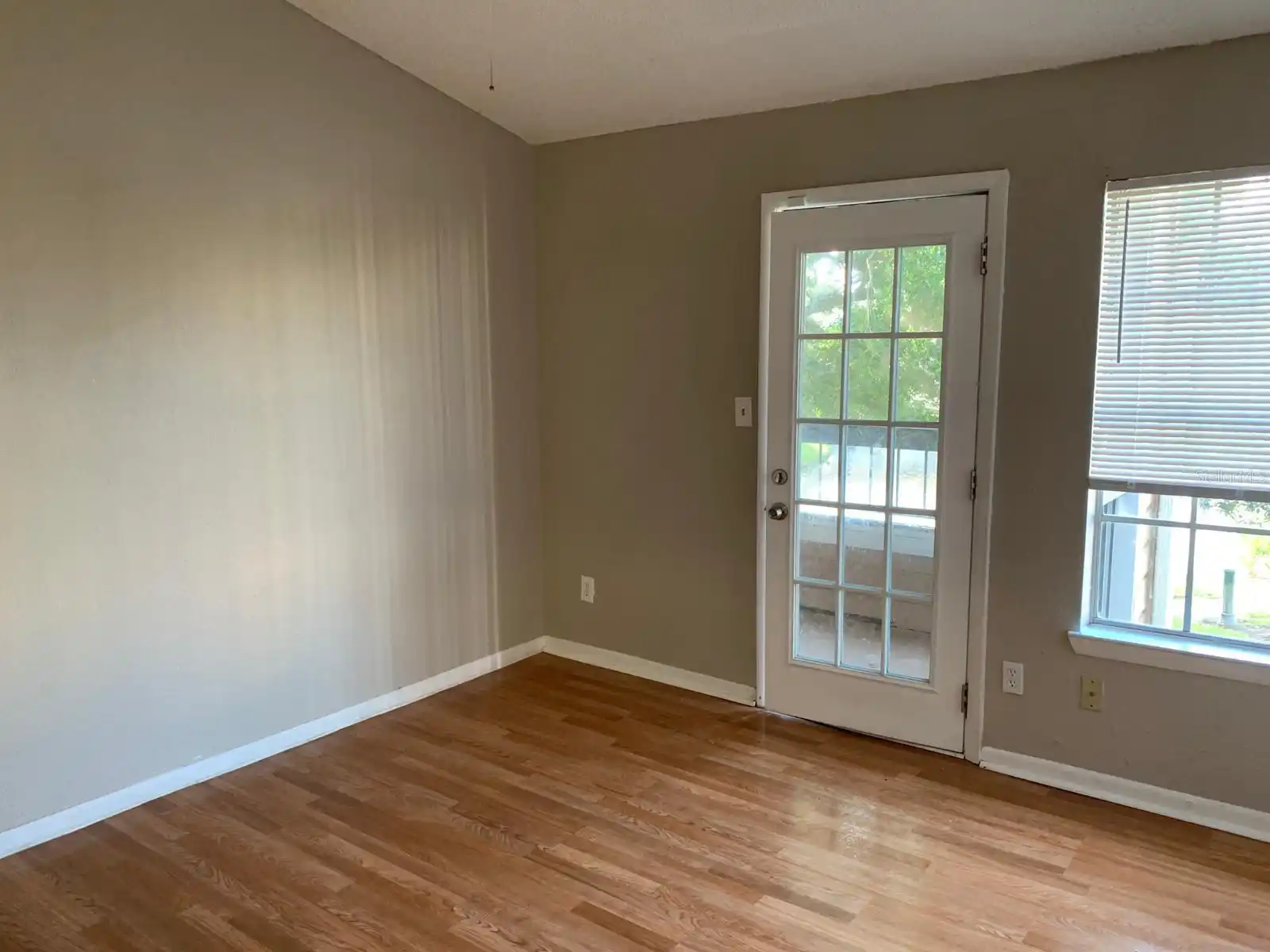 Listing Photo 9