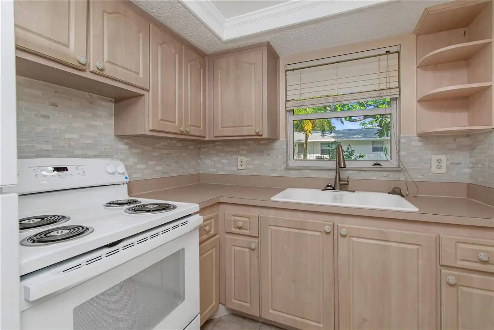 Listing Photo 8