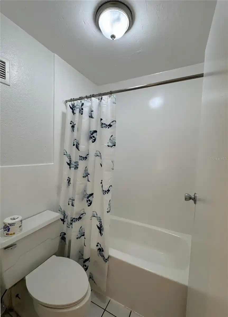 Listing Photo 7