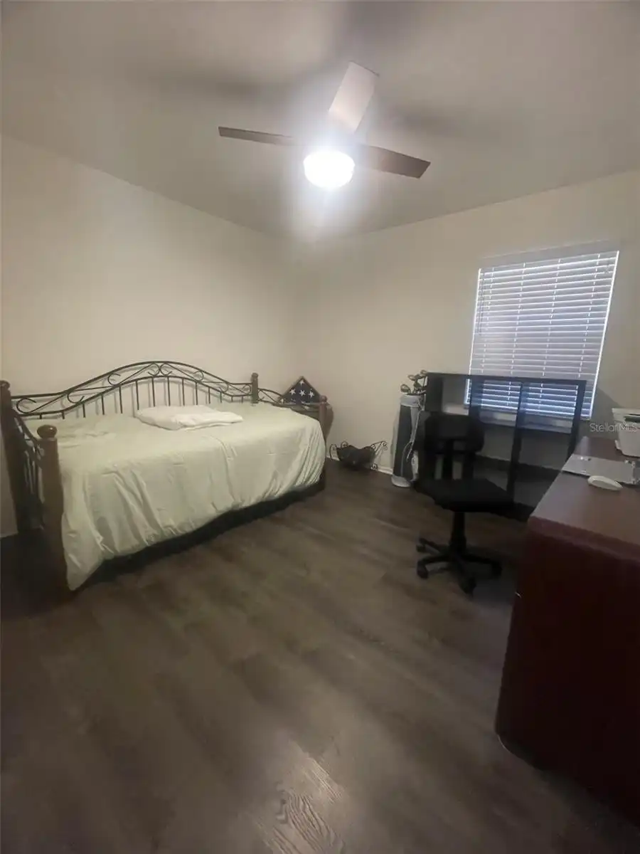 Listing Photo 17