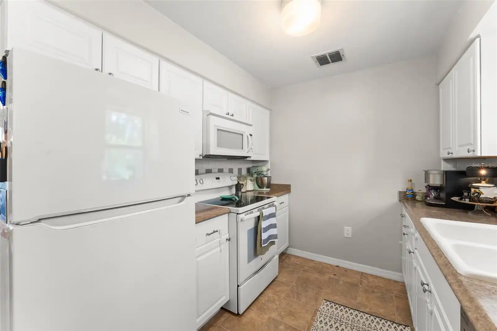 Listing Photo 10