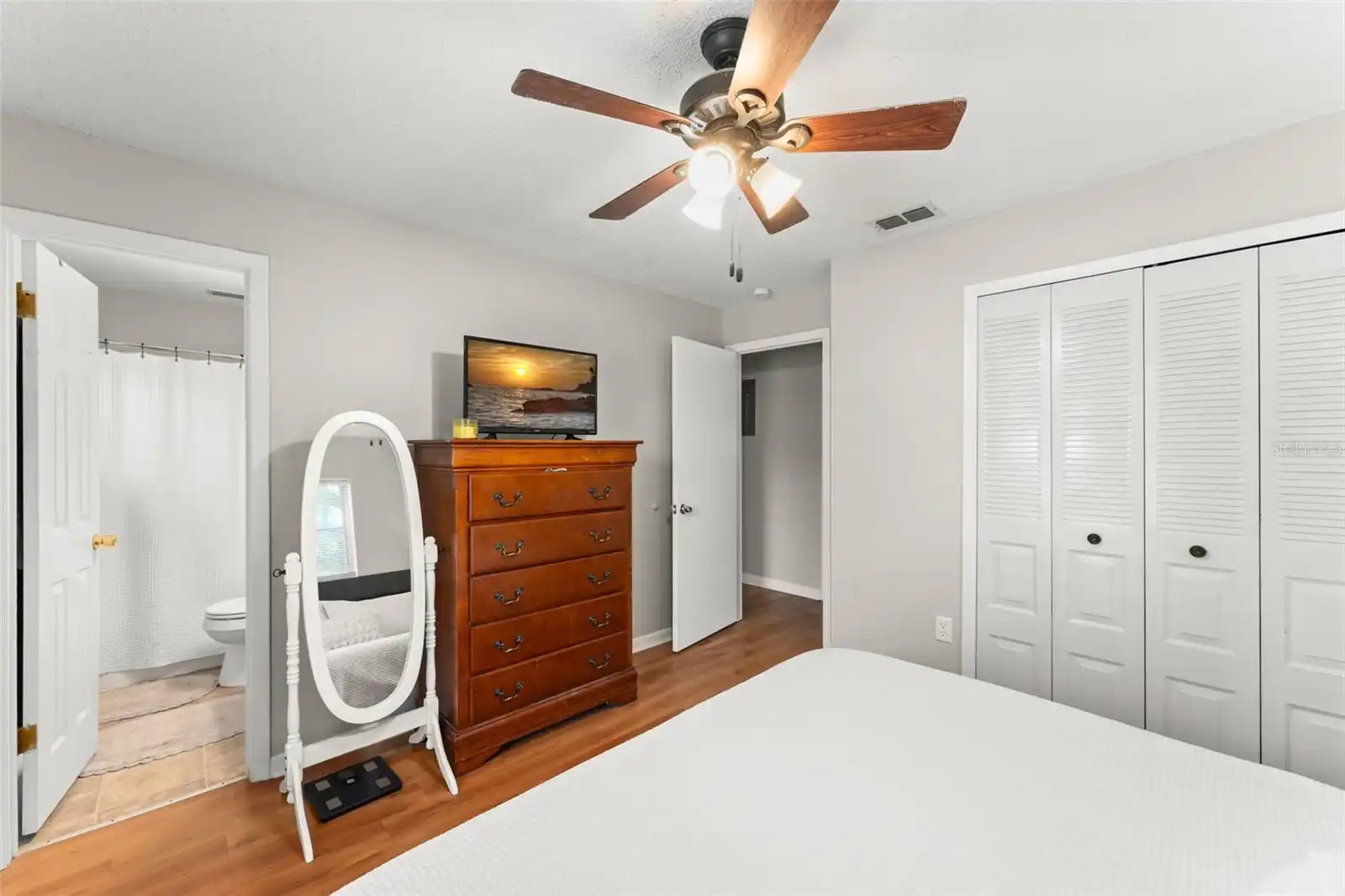 Listing Photo 13