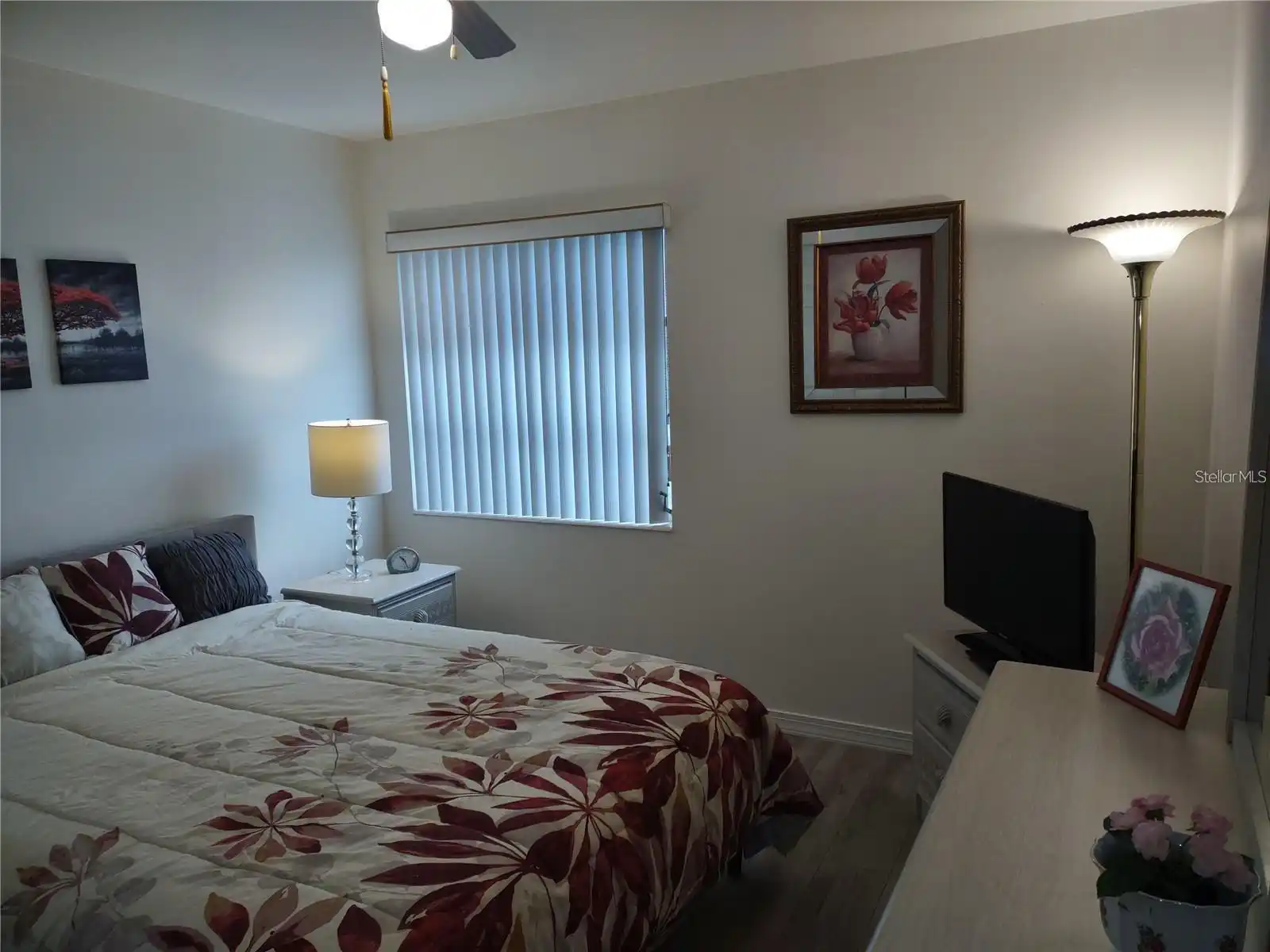 Listing Photo 11