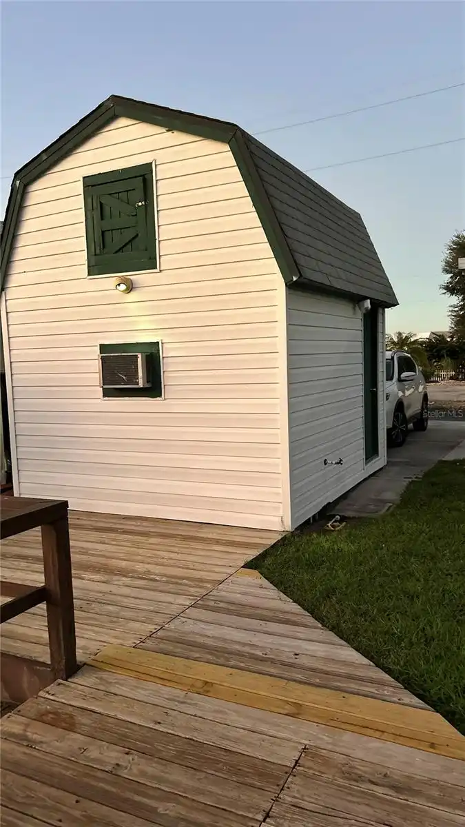 Listing Photo 5