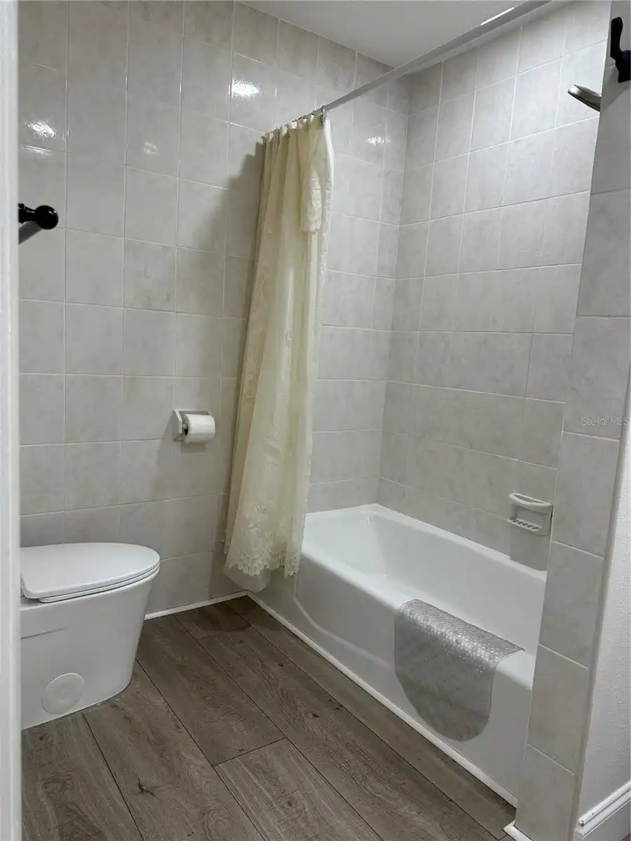 Listing Photo 33