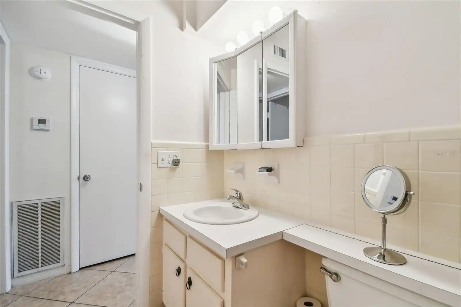 Listing Photo 11