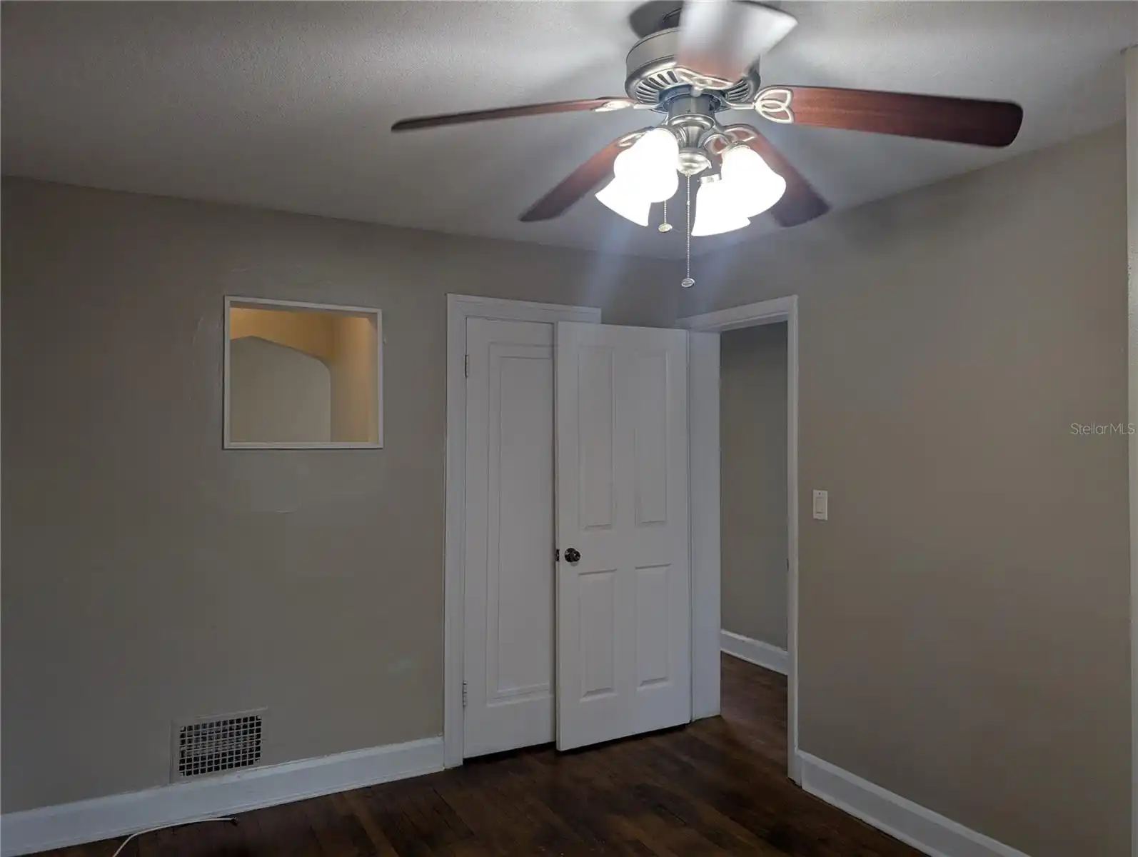 Listing Photo 10