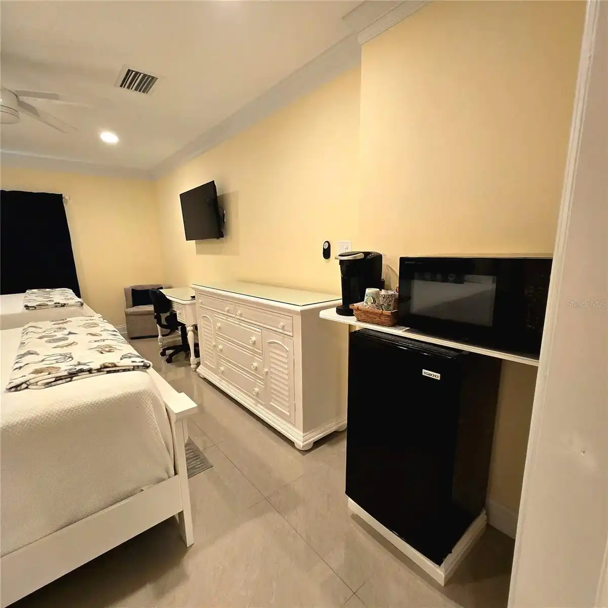 Listing Photo 6