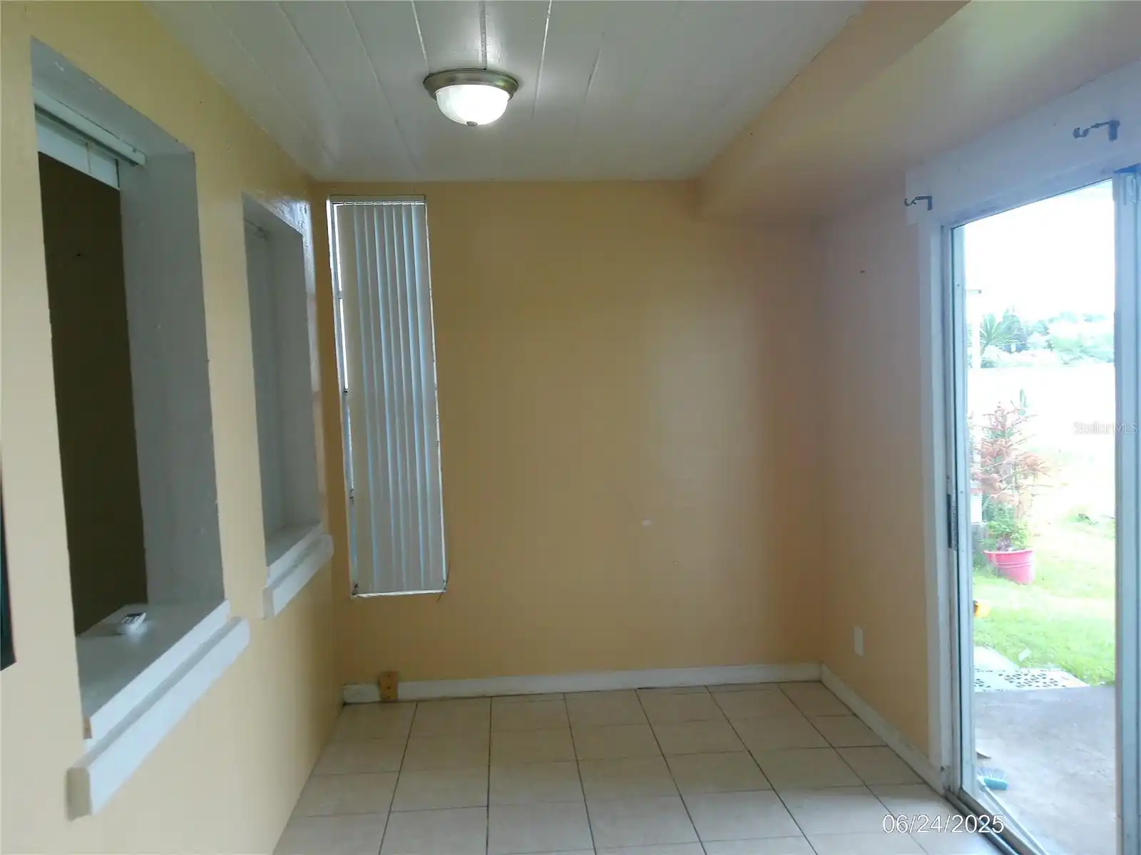 Listing Photo 11