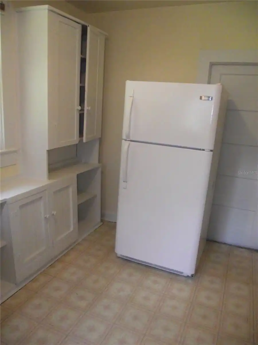 Listing Photo 8