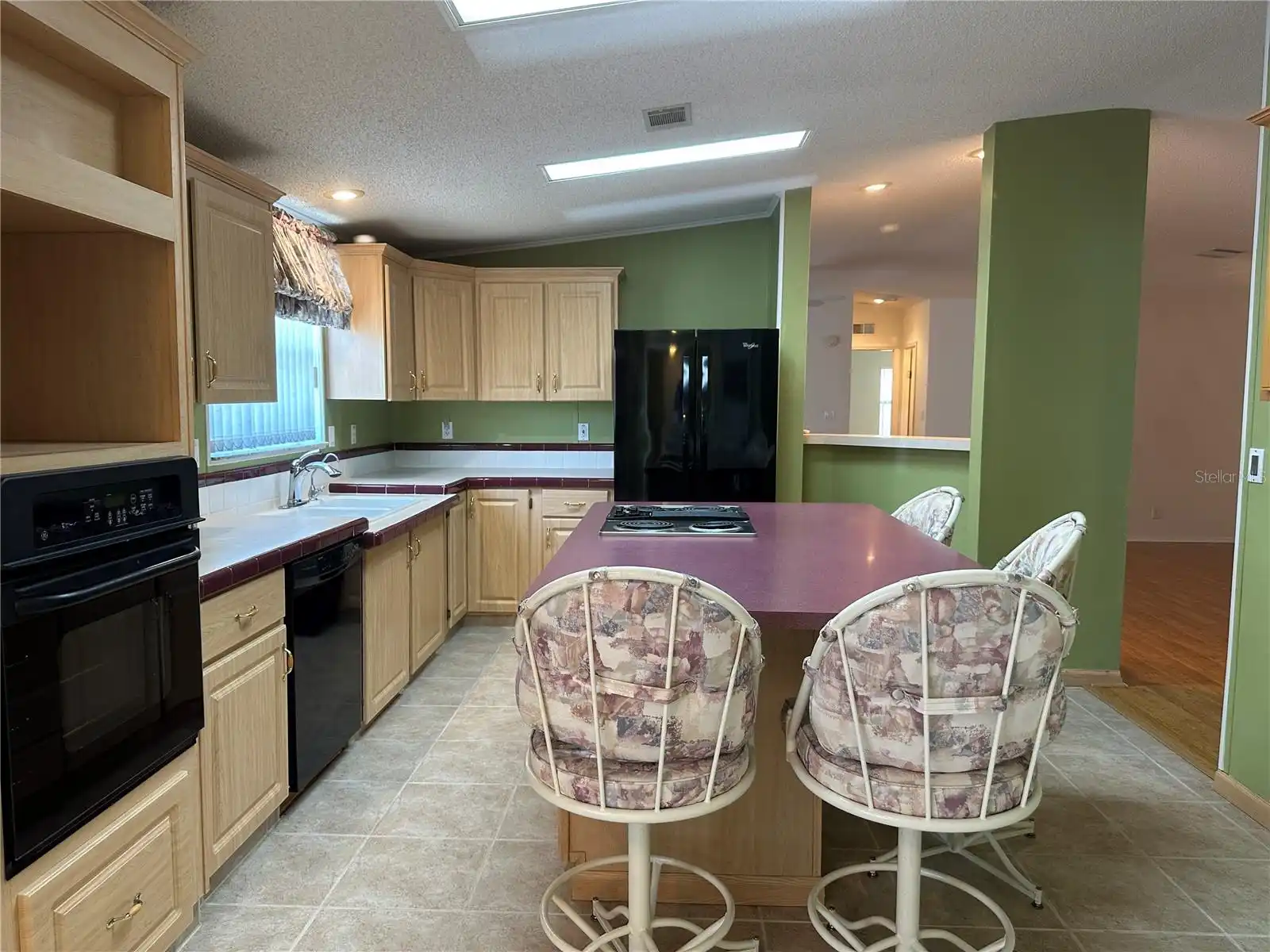 Listing Photo 11