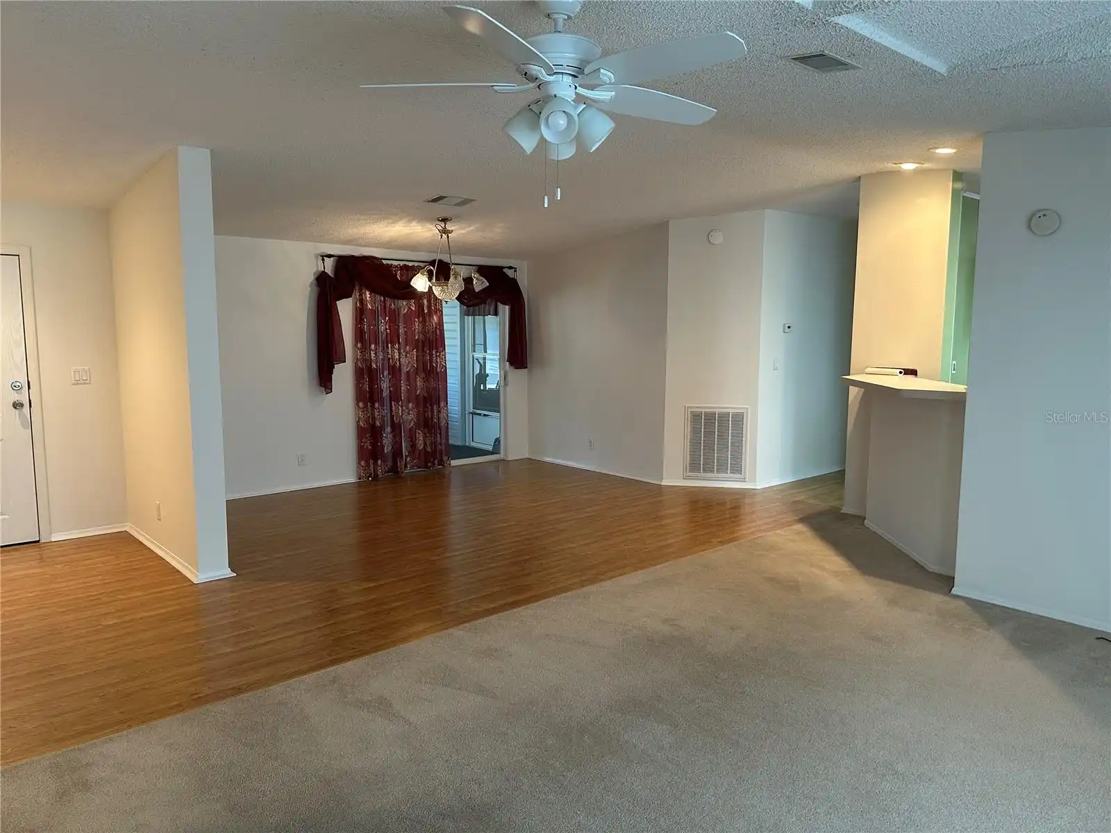 Listing Photo 9