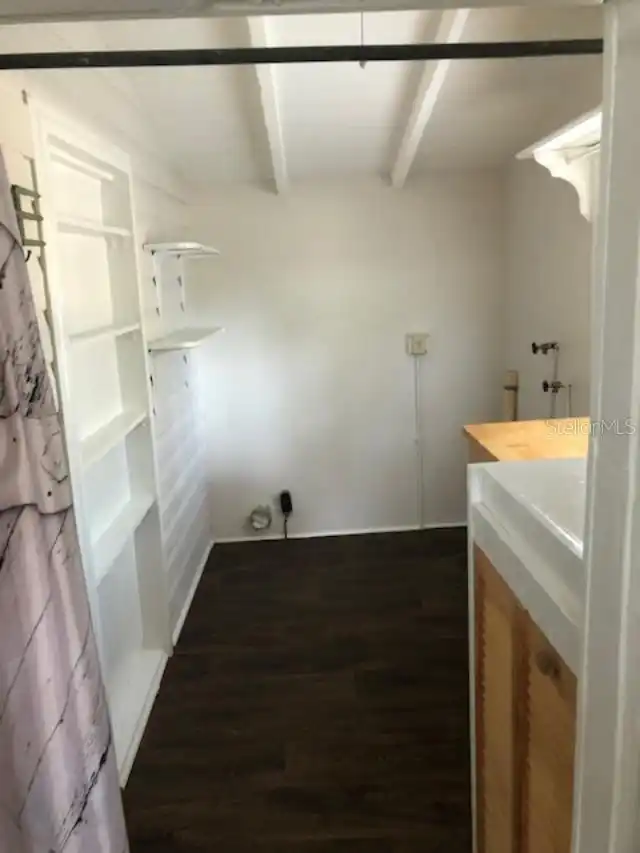 Listing Photo 12