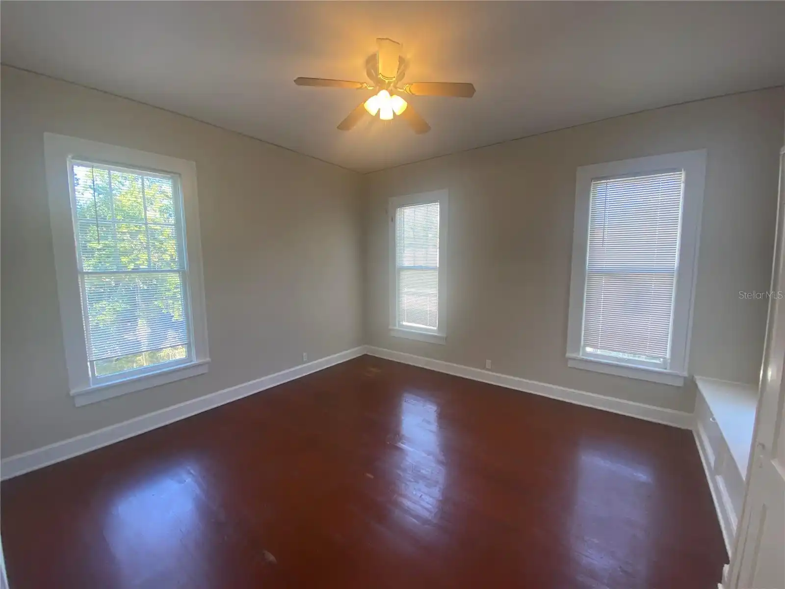 Listing Photo 6