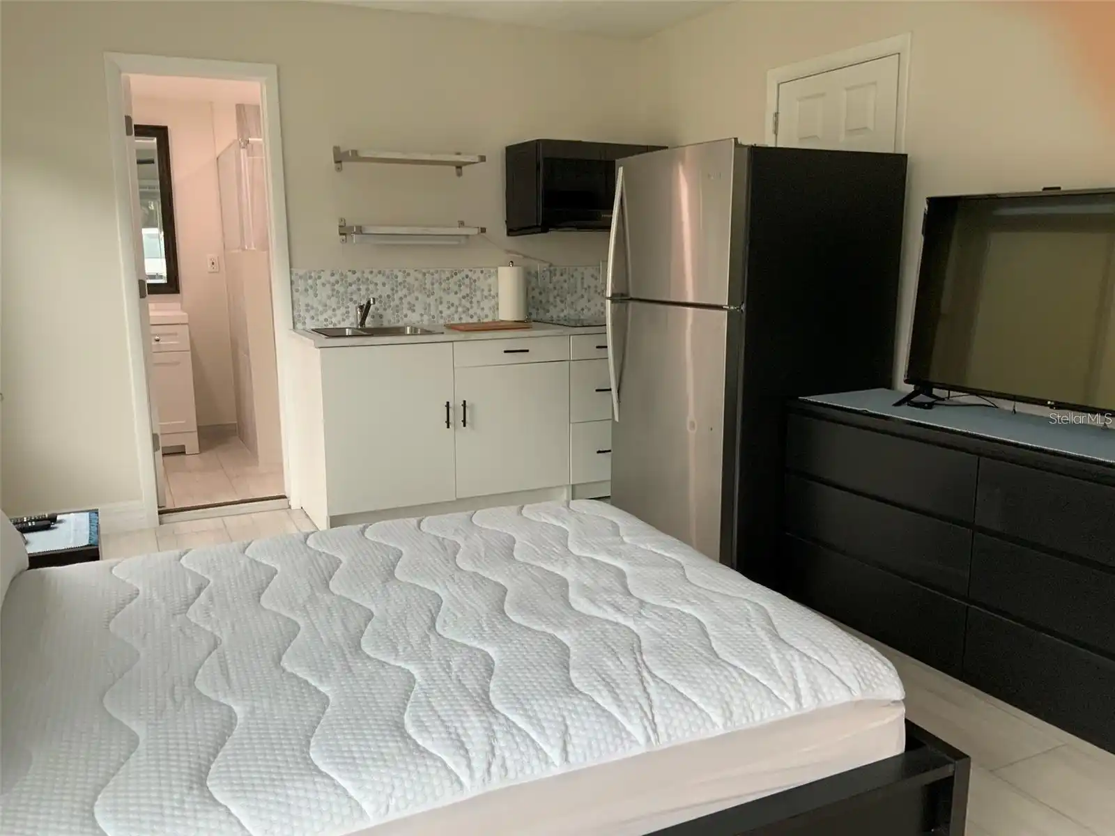 Listing Photo 8
