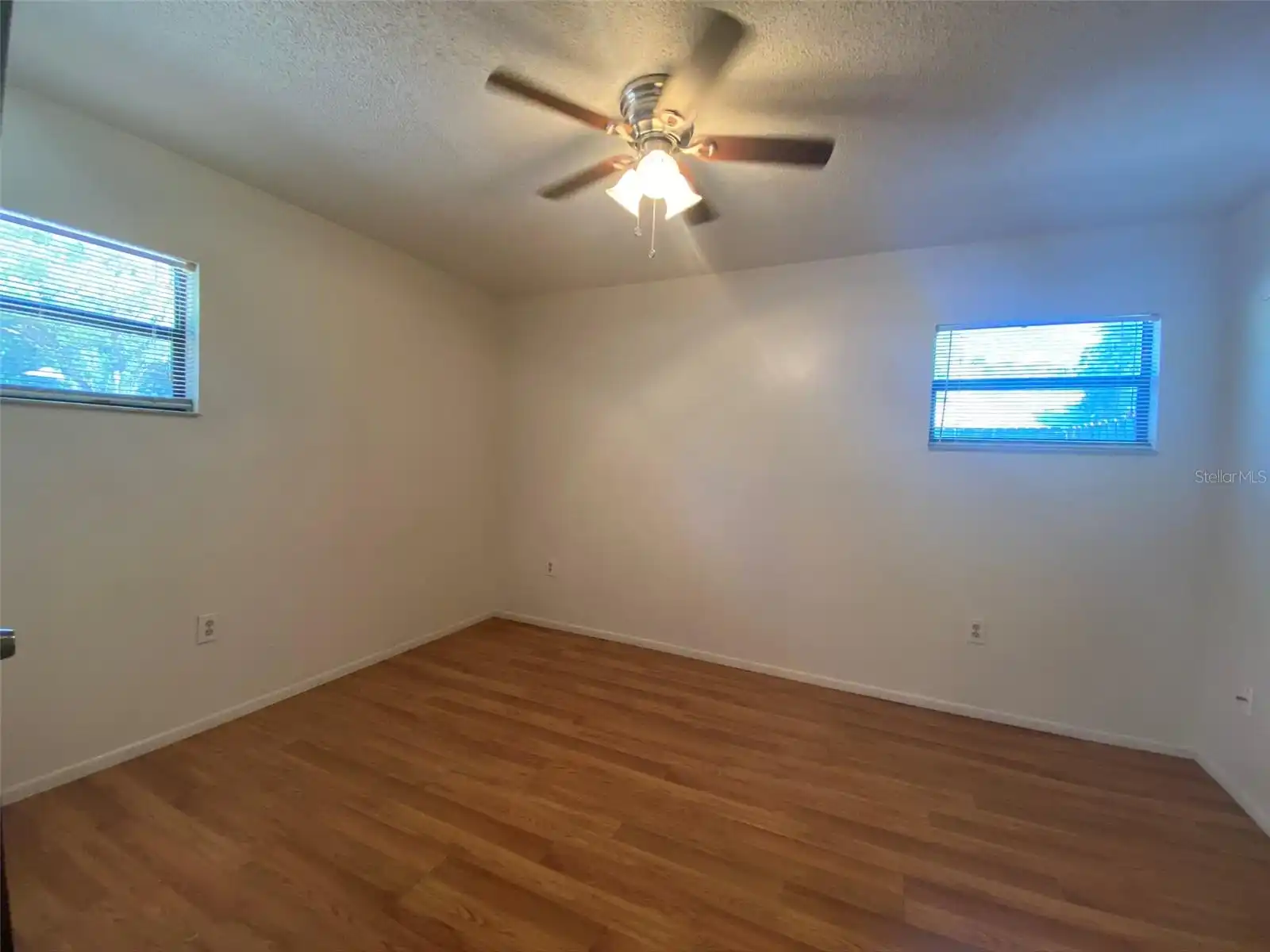 Listing Photo 9
