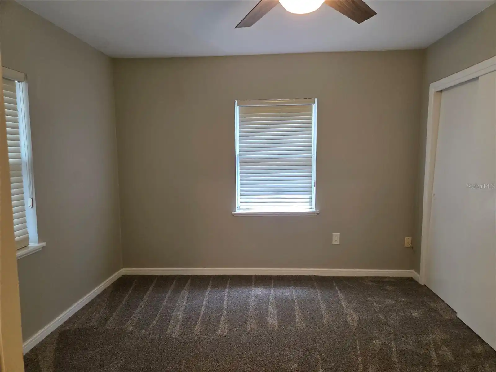Listing Photo 12
