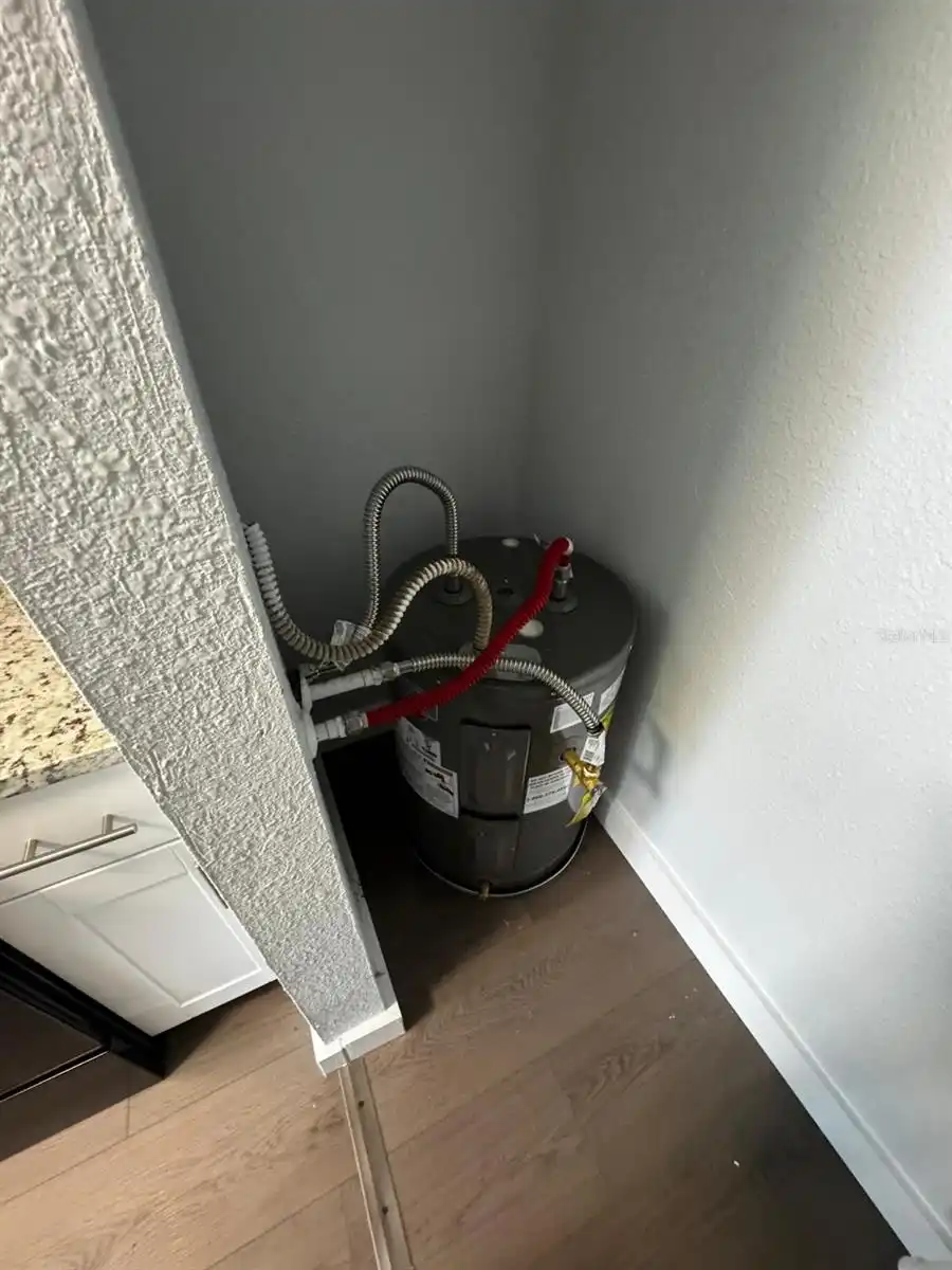 Listing Photo 10
