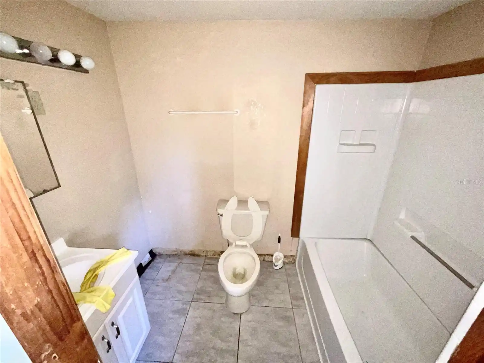 Listing Photo 10