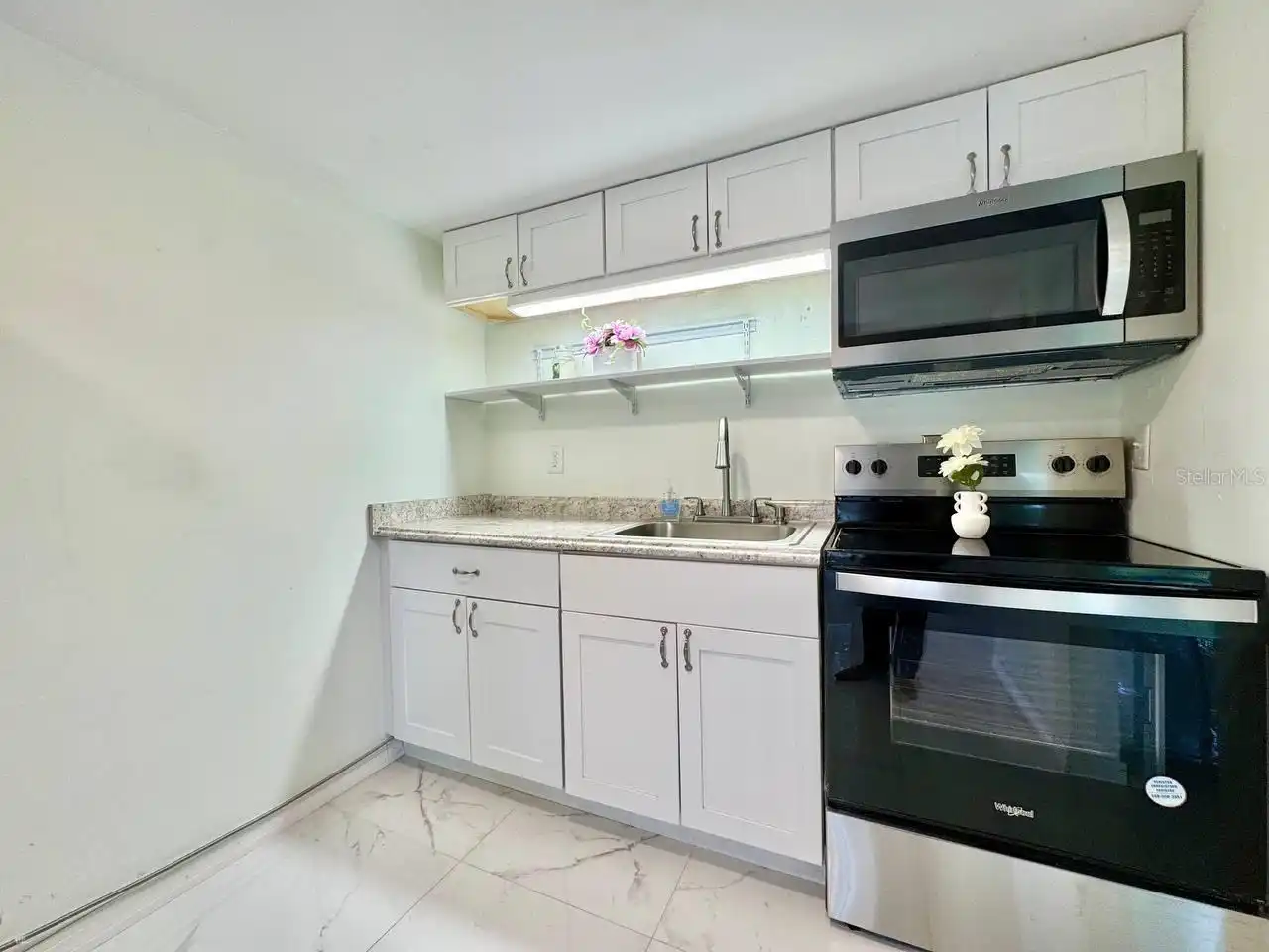 Listing Photo 9