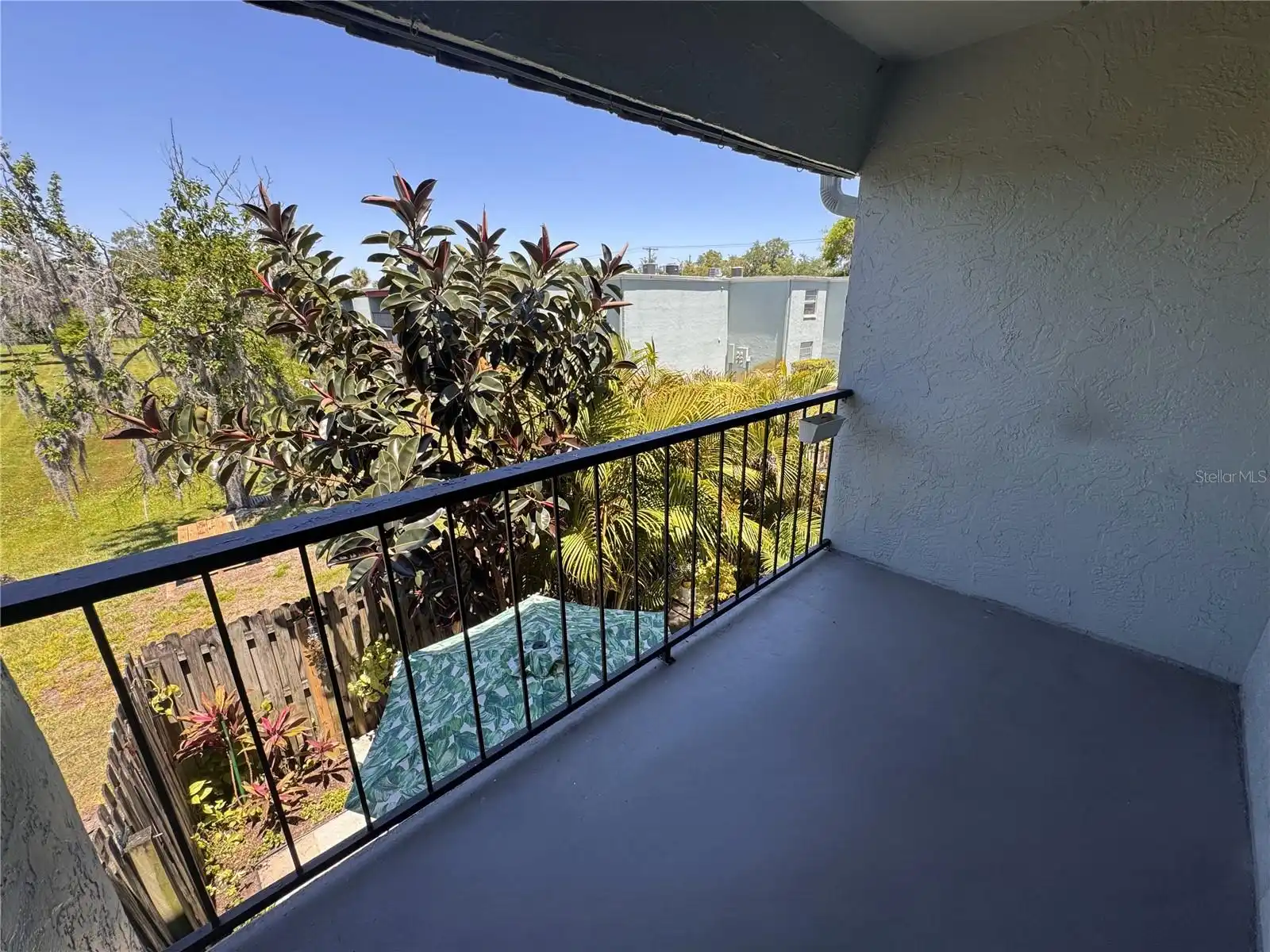 Listing Photo 8
