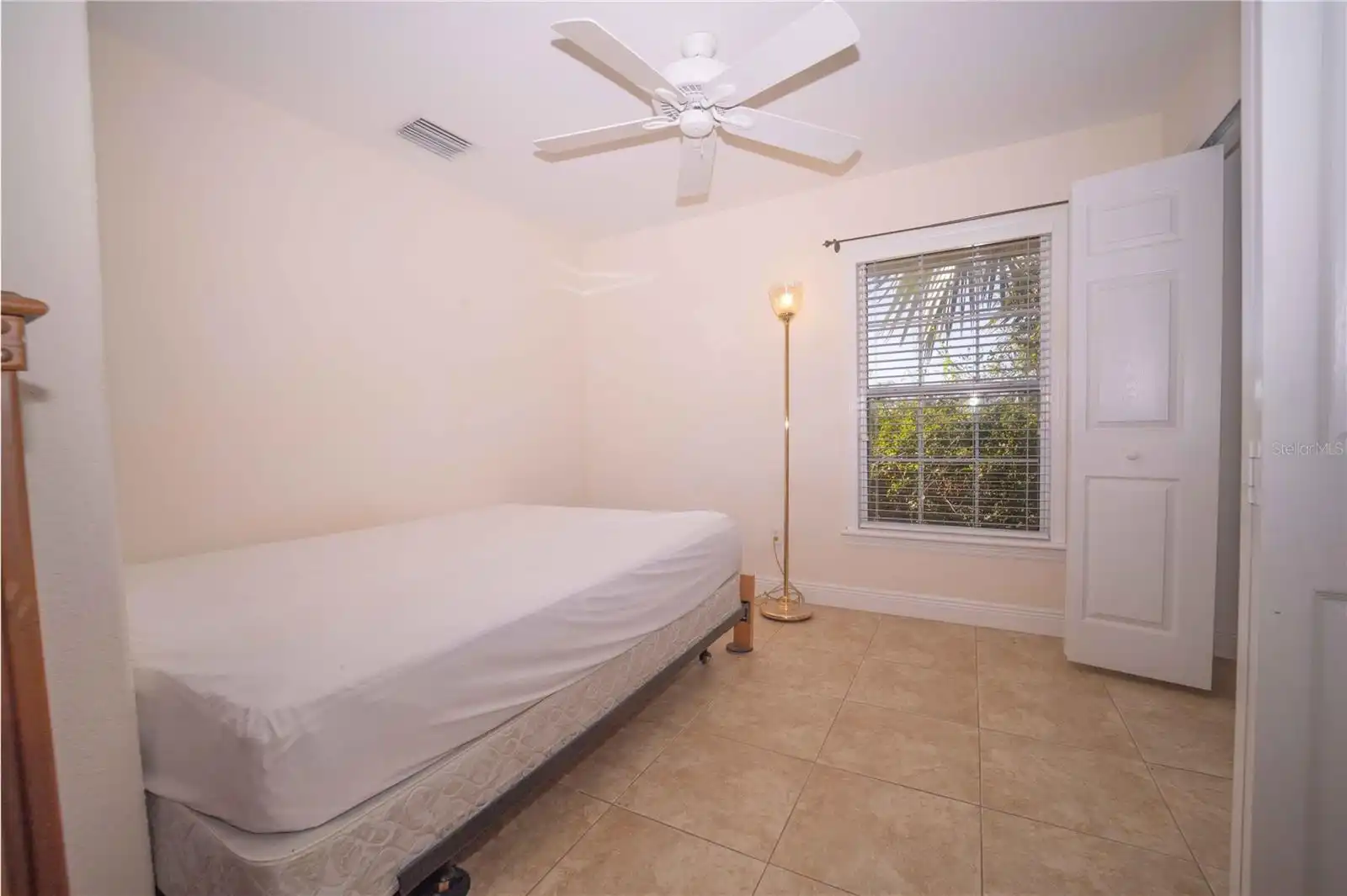 Listing Photo 9