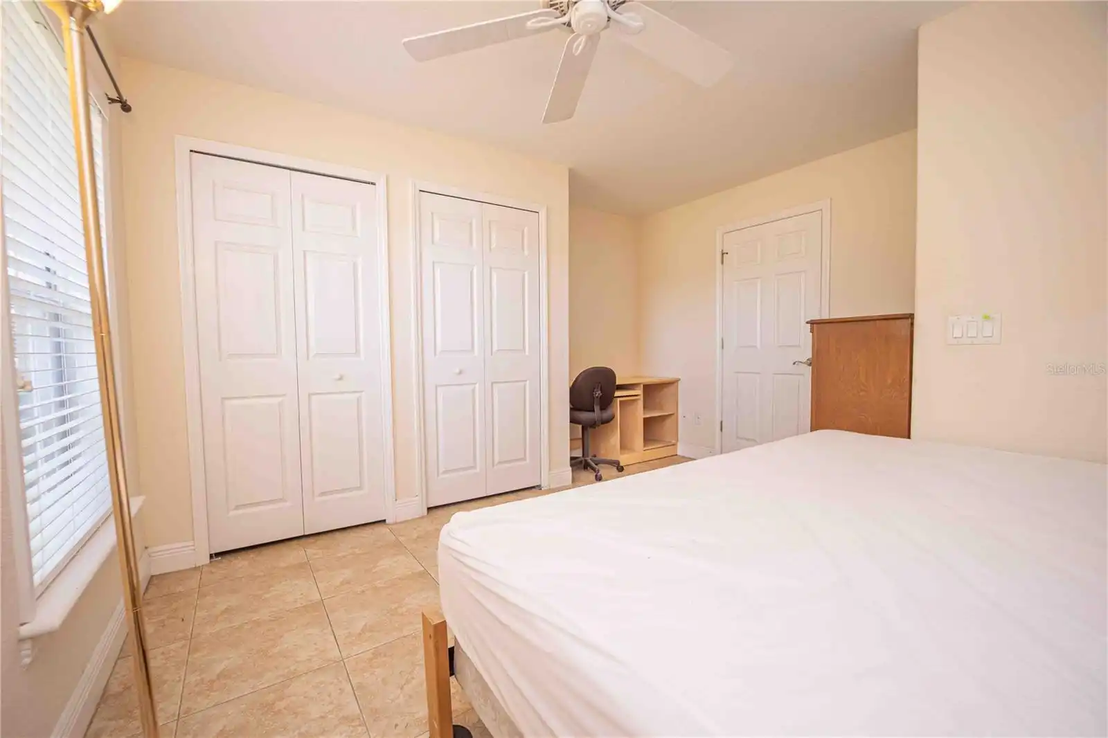 Listing Photo 12