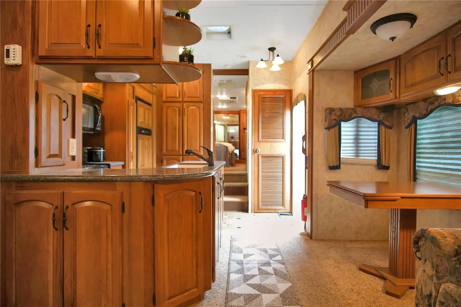 Listing Photo 10