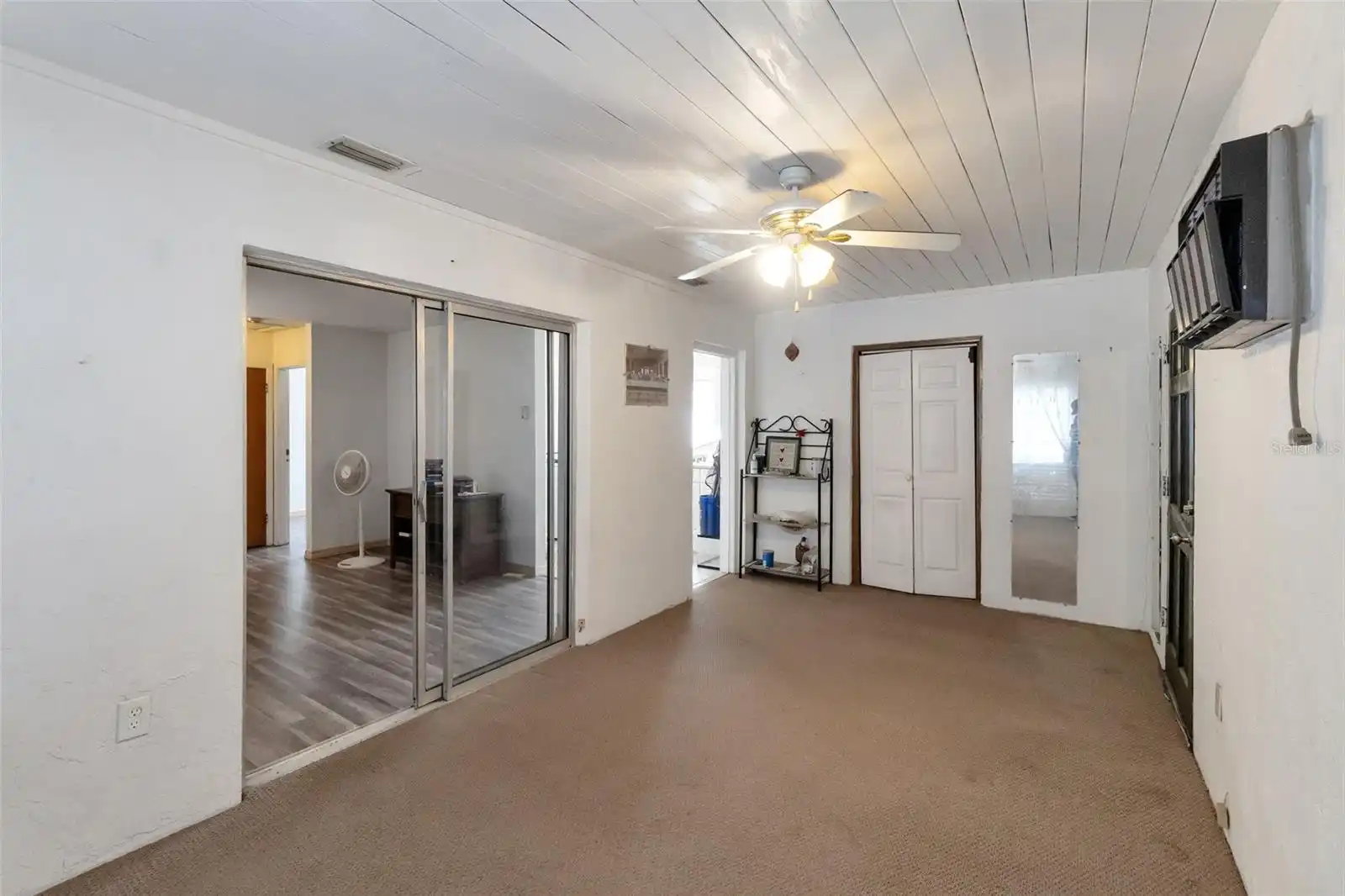 Listing Photo 8