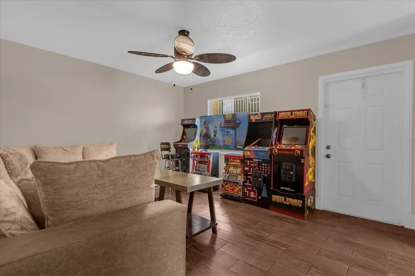 Listing Photo 14
