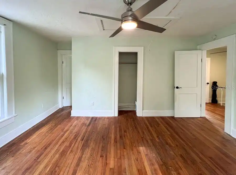 Listing Photo 8