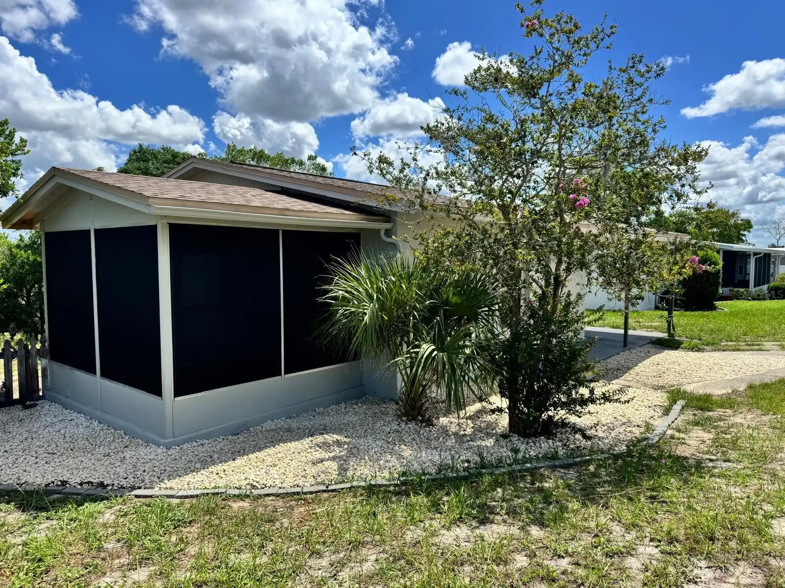 Listing Photo 16