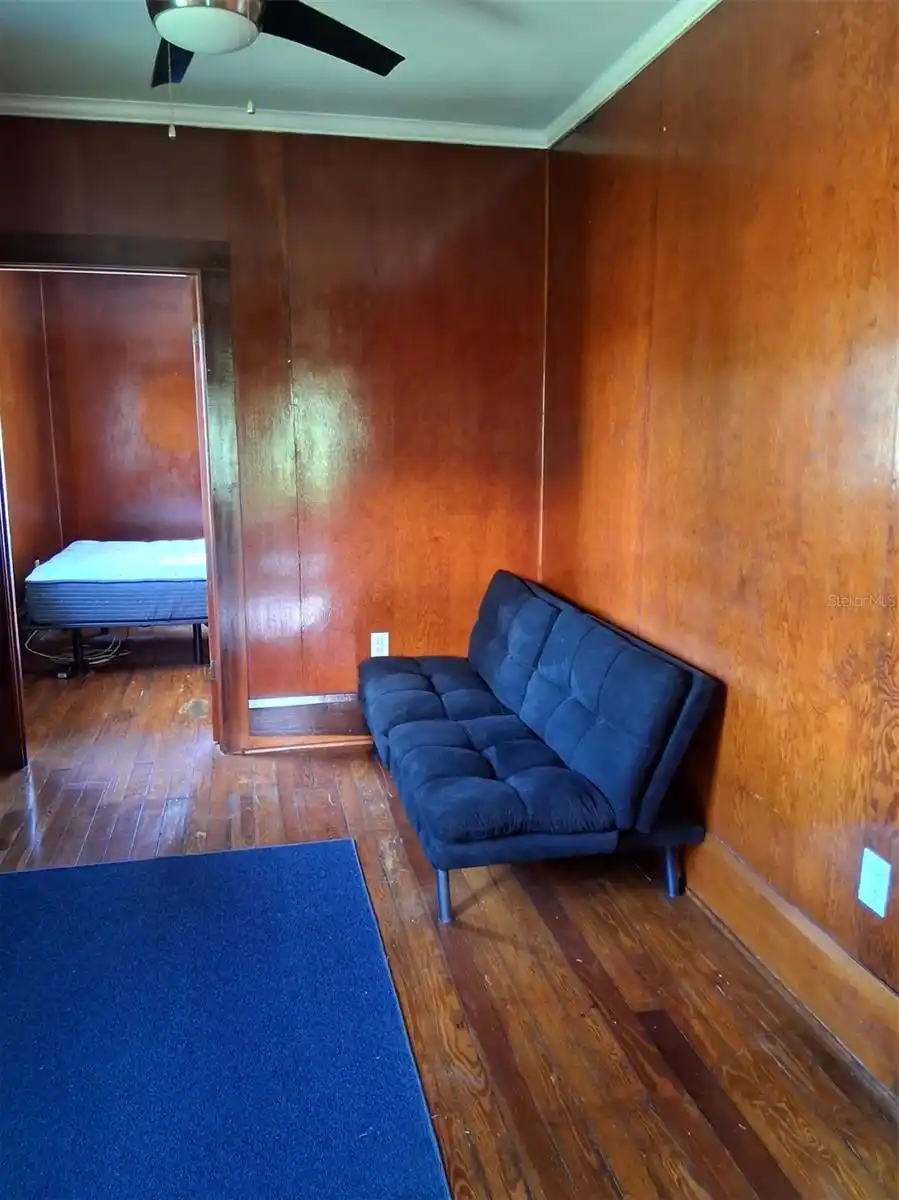 Listing Photo 10