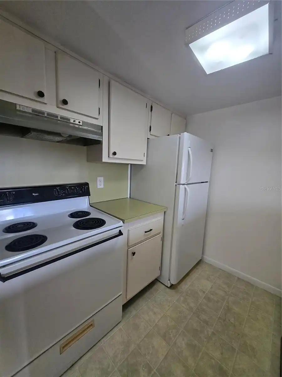 Listing Photo 8