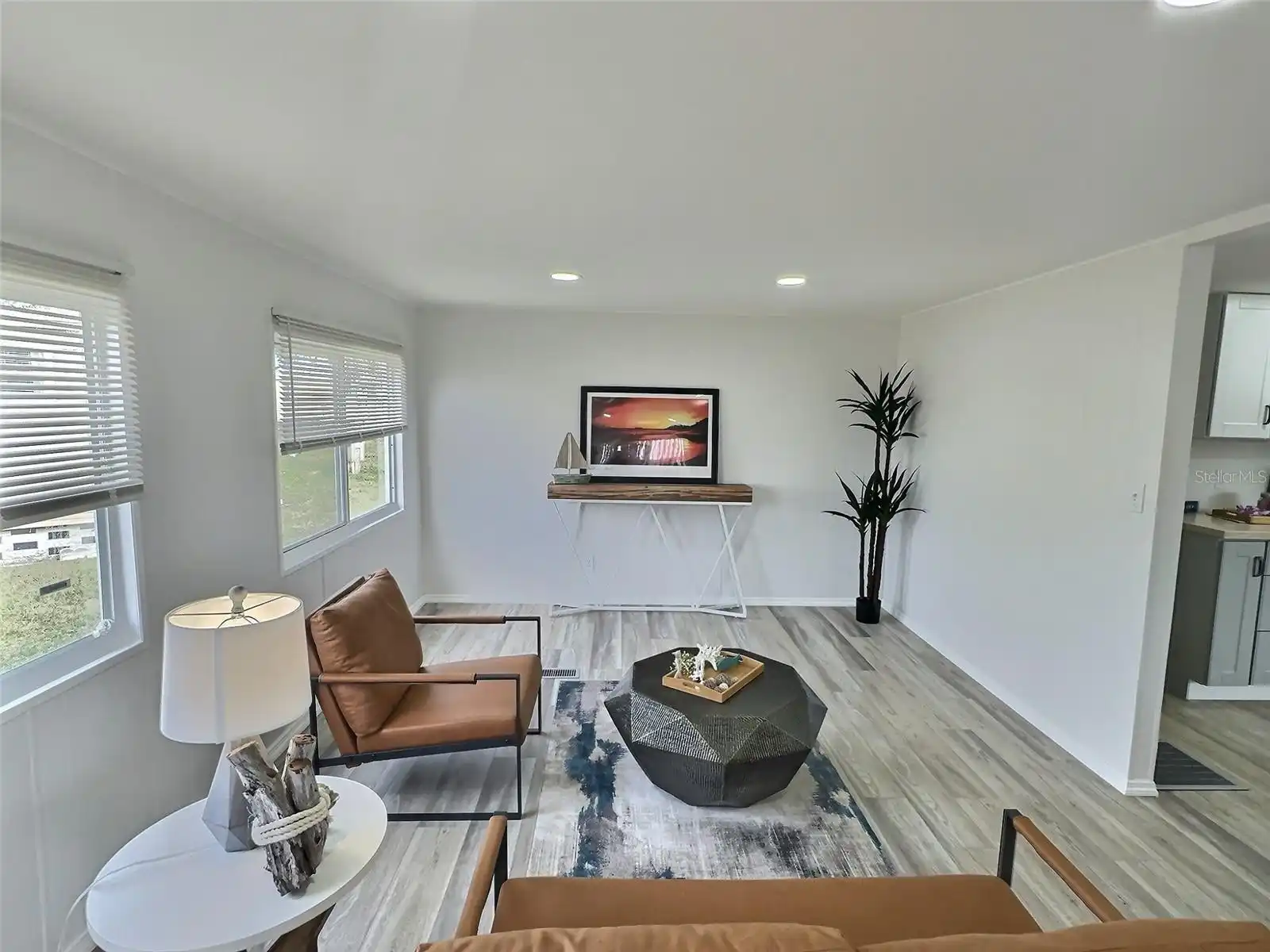 Listing Photo 12