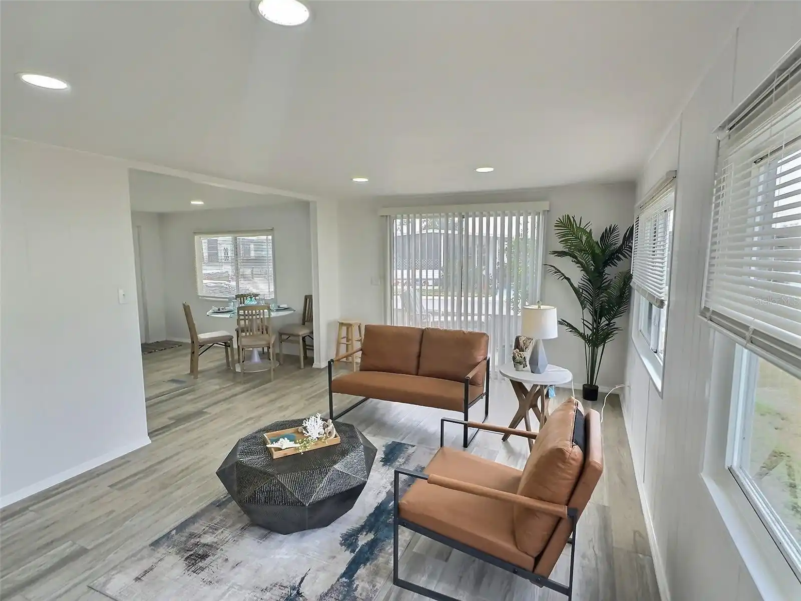 Listing Photo 11
