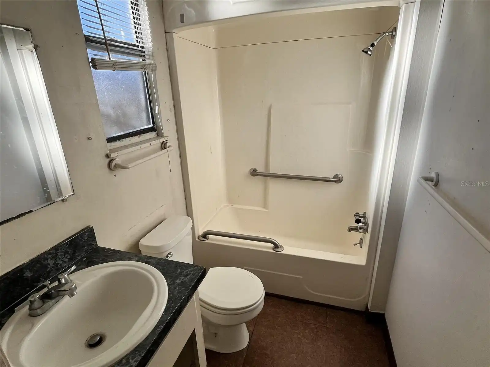 Listing Photo 7