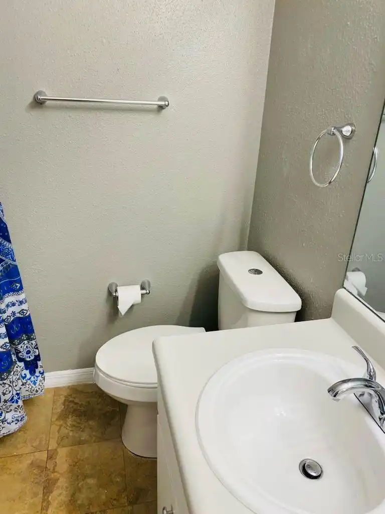 Listing Photo 8