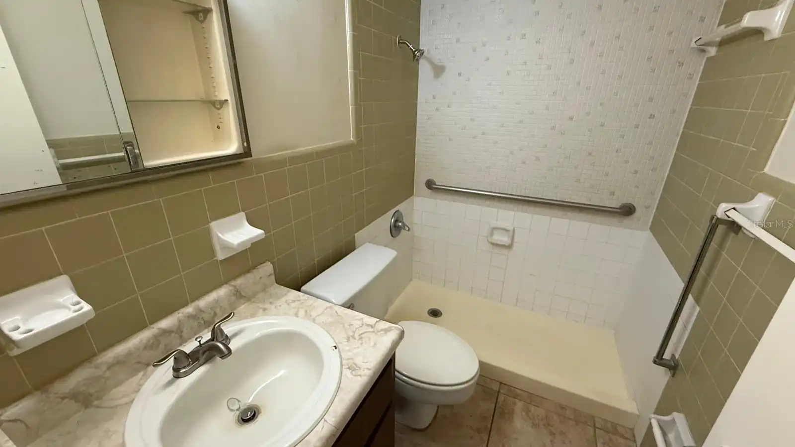 Listing Photo 7