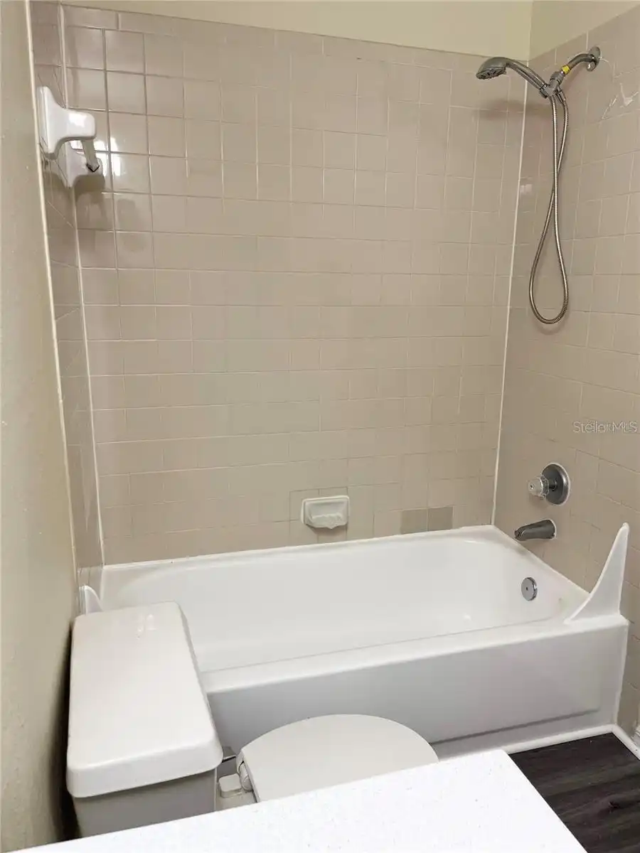 Listing Photo 14