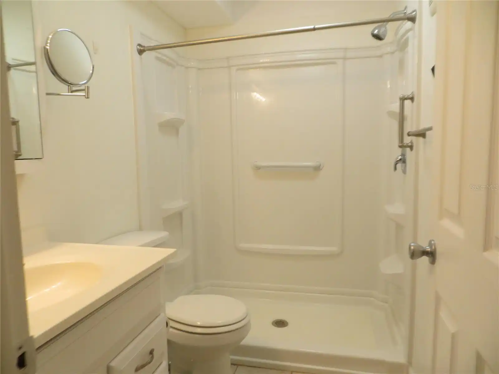 Listing Photo 11