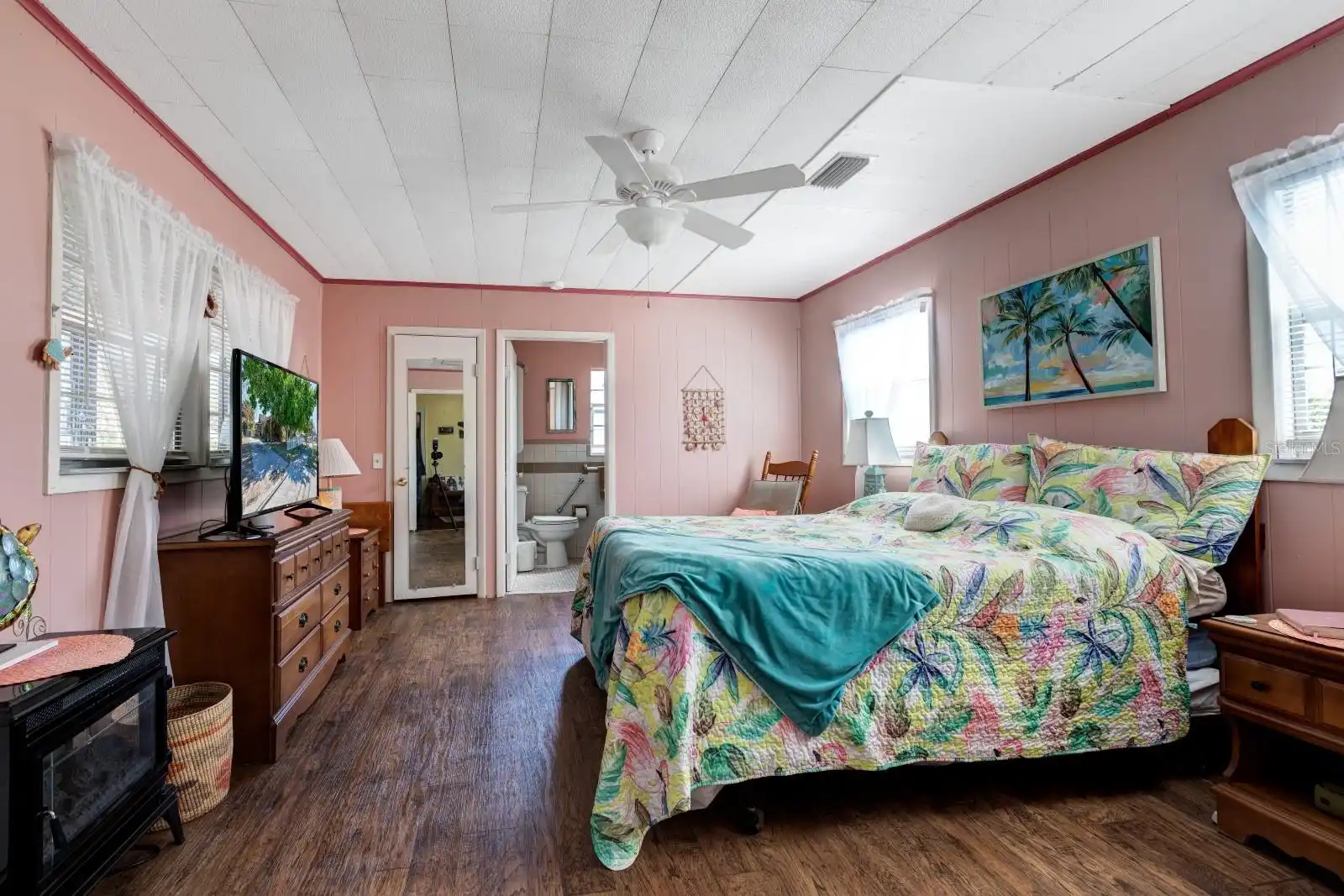 Listing Photo 12