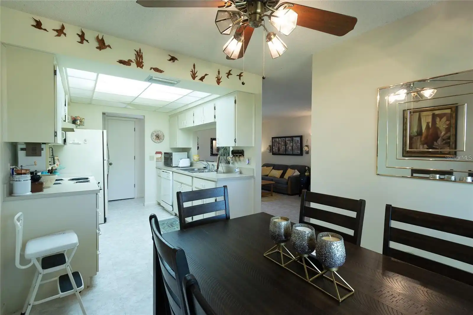 Listing Photo 11