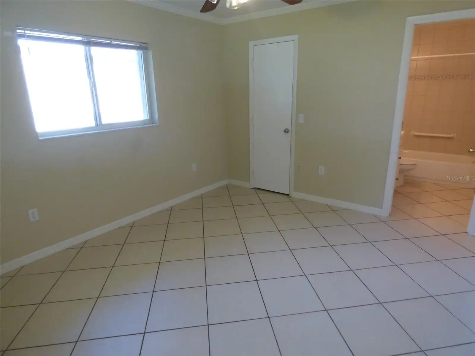 Listing Photo 11