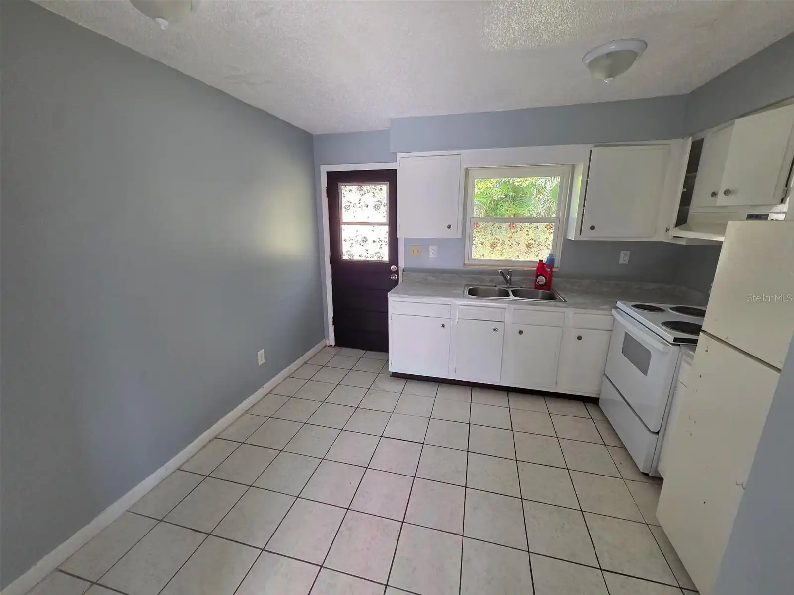 Listing Photo 8